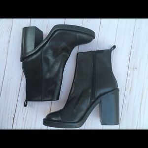 Kendall and Kylie black leather Moto Boot